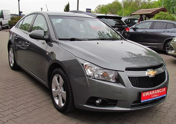 Chevrolet Cruze cena 19900 przebieg: 212000, rok produkcji 2010 z Skaryszew małe 497